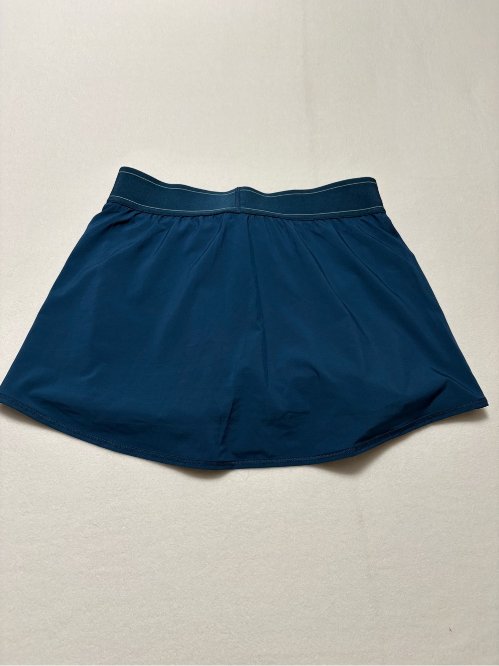 Alo Matchpoint Skirt in Eclipse size M - Picture 5 of 7